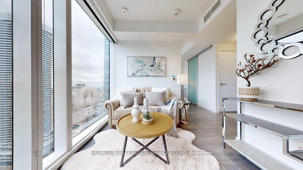 Photo 5 of Unit 1808, 3 Gloucester Street, Toronto, Church-Yonge Corridor — HOMEH
