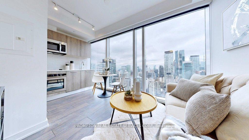 Photo 7 of Unit 1808, 3 Gloucester Street, Toronto, Church-Yonge Corridor — HOMEH