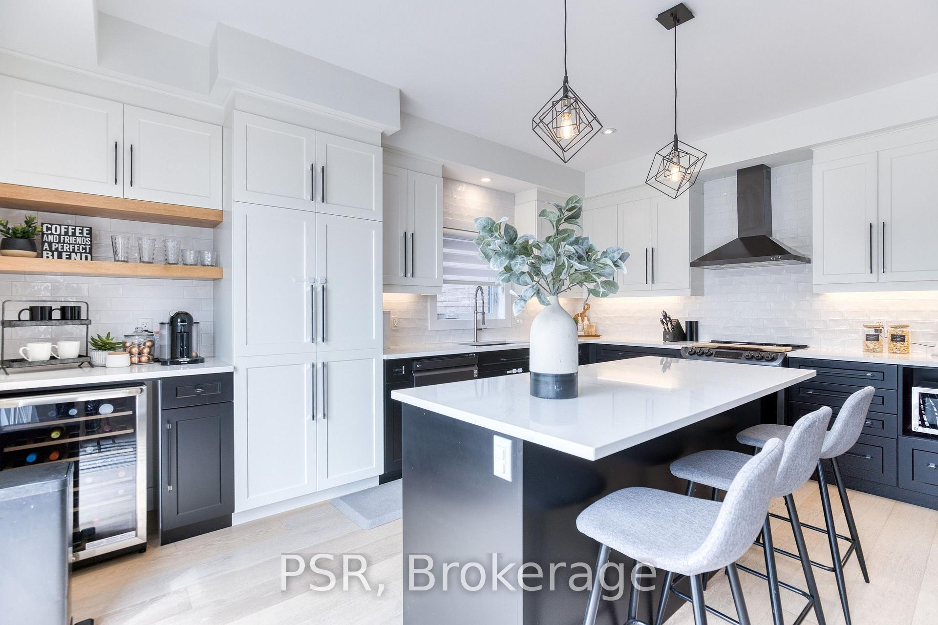 Photo 7 of 577 Doonwoods Crescent, Kitchener, Doon South — HOMEH