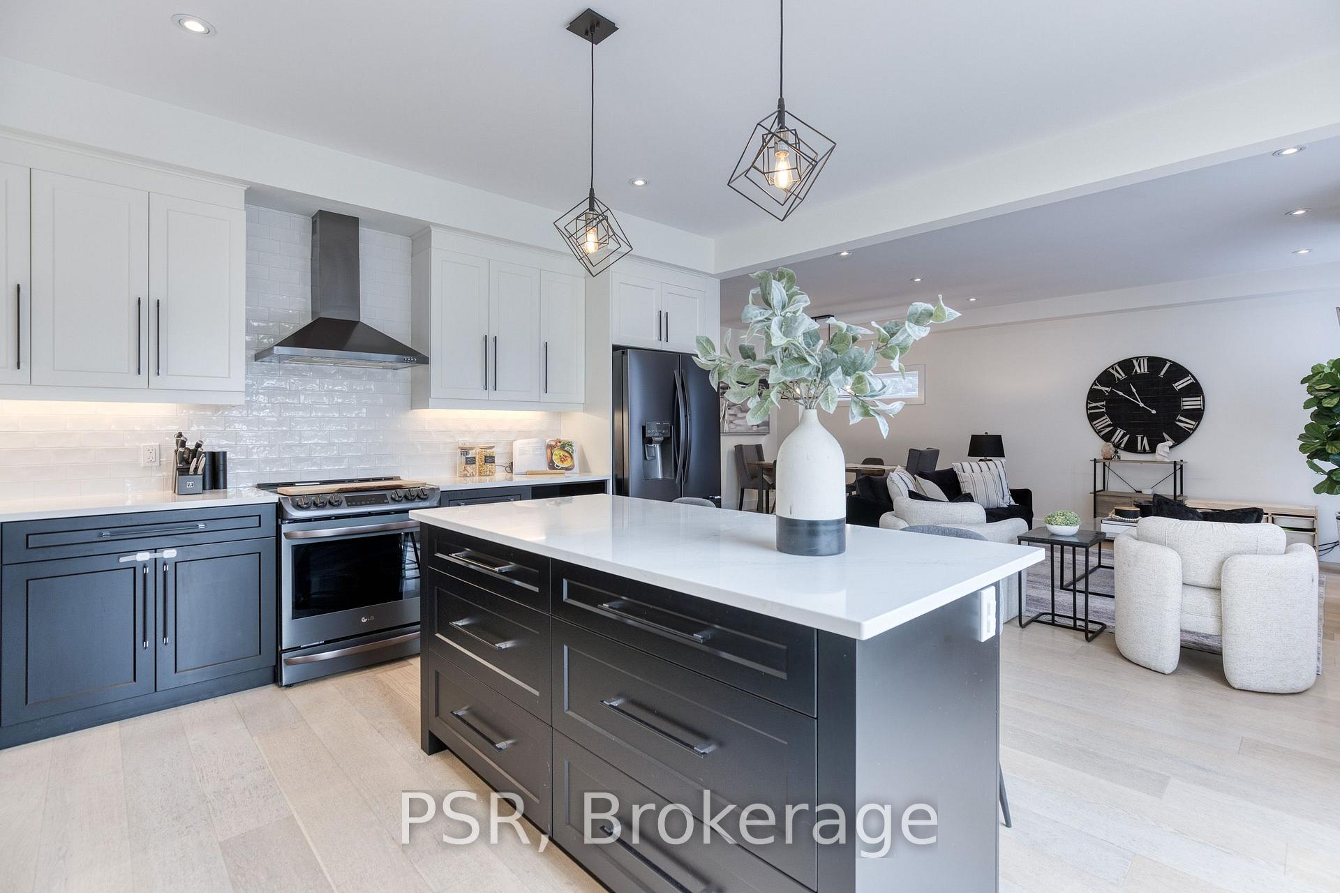Photo 8 of 577 Doonwoods Crescent, Kitchener, Doon South — HOMEH