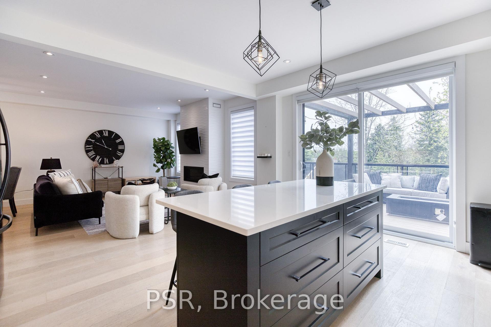 Photo 9 of 577 Doonwoods Crescent, Kitchener, Doon South — HOMEH