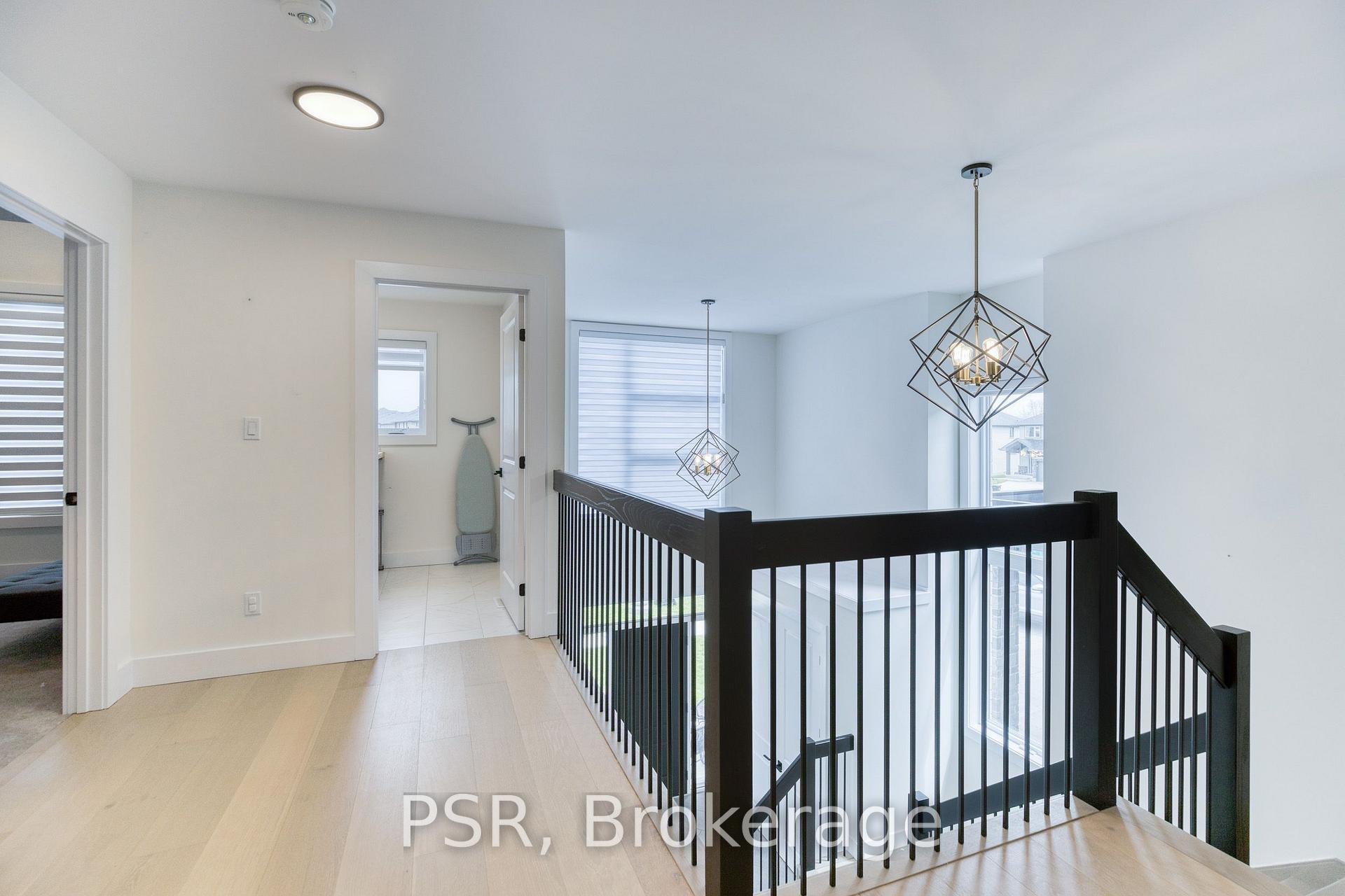 Photo 21 of 577 Doonwoods Crescent, Kitchener, Doon South — HOMEH