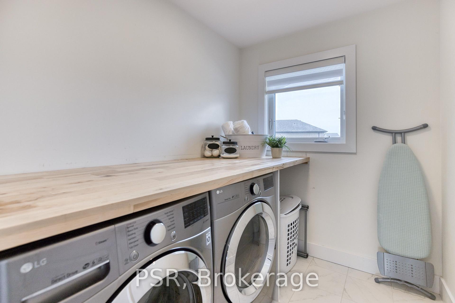 Photo 33 of 577 Doonwoods Crescent, Kitchener, Doon South — HOMEH