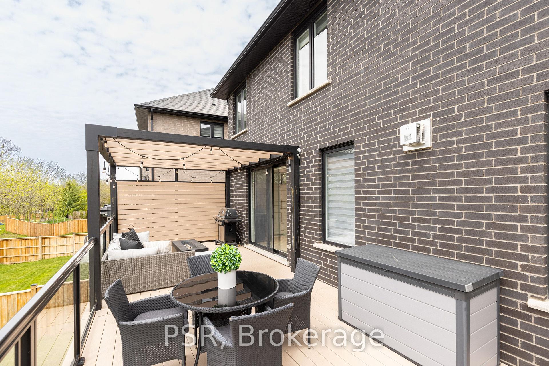 Photo 37 of 577 Doonwoods Crescent, Kitchener, Doon South — HOMEH