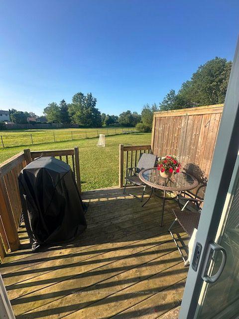 Photo 4 of 8029 Cole Court, Niagara Falls, Oldfield — HOMEH