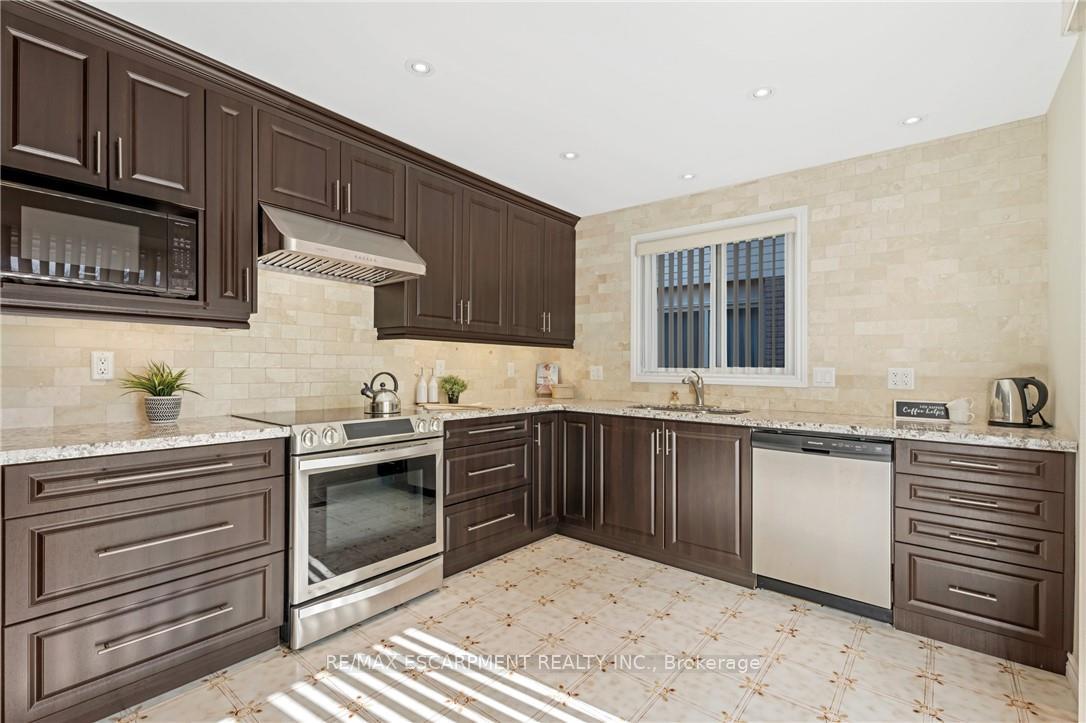 Photo 17 of 36 Skylark Drive, Hamilton, Bruleville — HOMEH