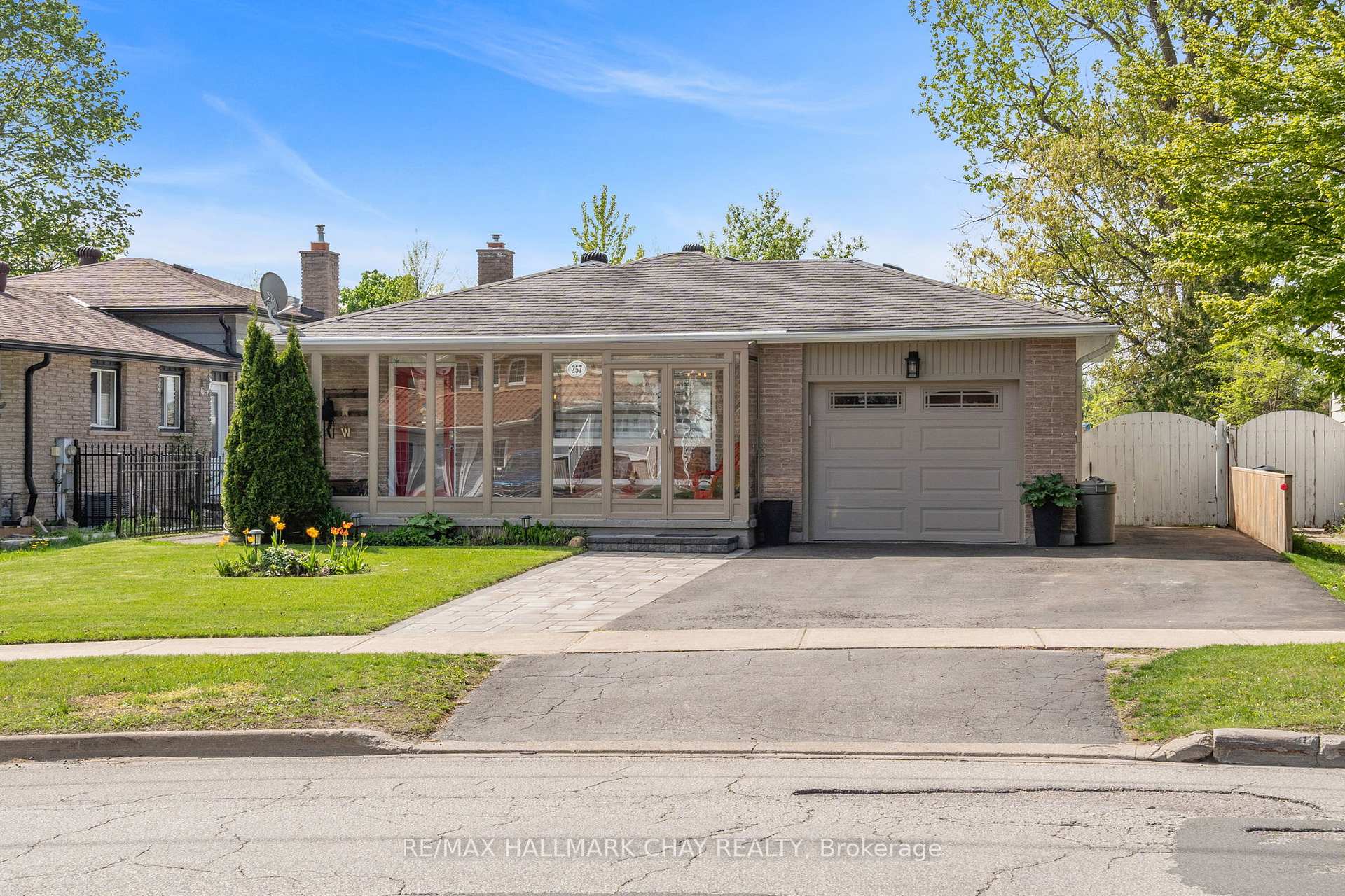 Photo 1 of 257 Edgehill Drive, Barrie, Letitia Heights — HOMEH