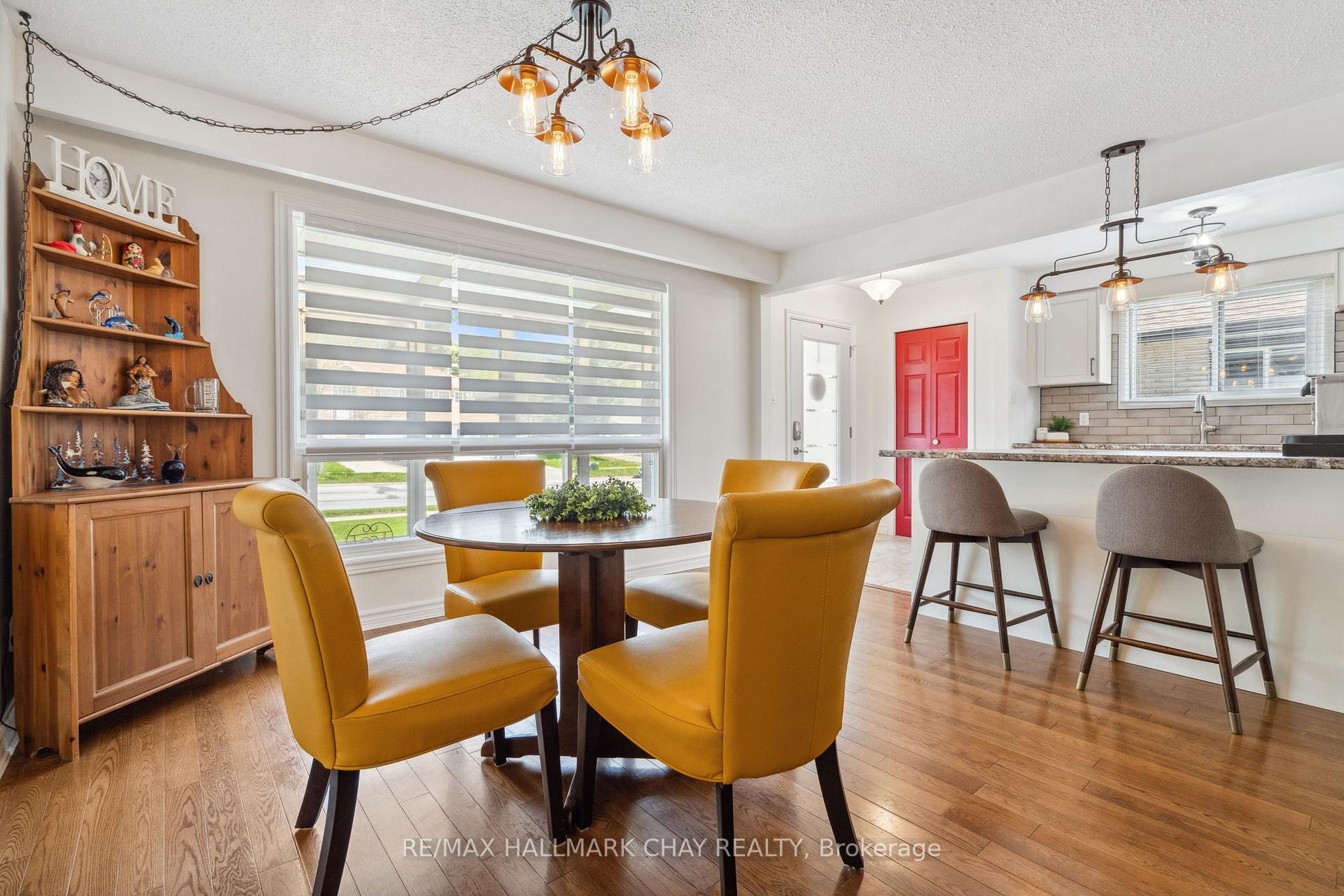 Photo 7 of 257 Edgehill Drive, Barrie, Letitia Heights — HOMEH