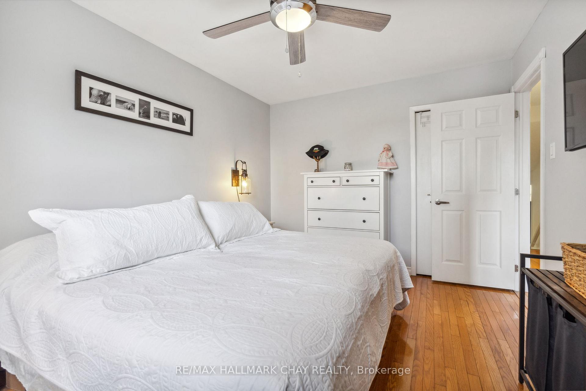Photo 13 of 257 Edgehill Drive, Barrie, Letitia Heights — HOMEH