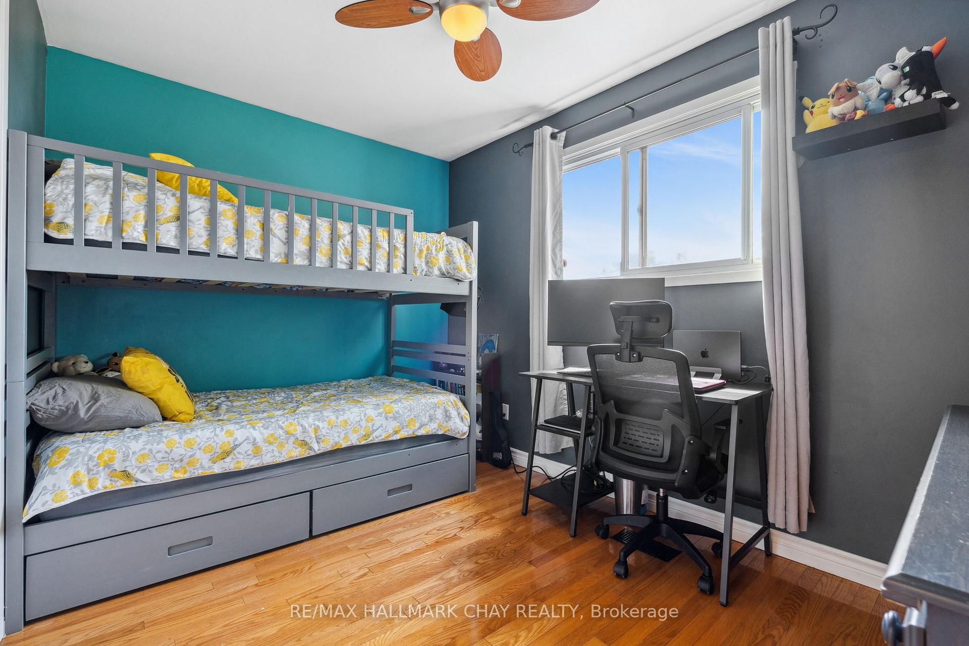 Photo 16 of 257 Edgehill Drive, Barrie, Letitia Heights — HOMEH
