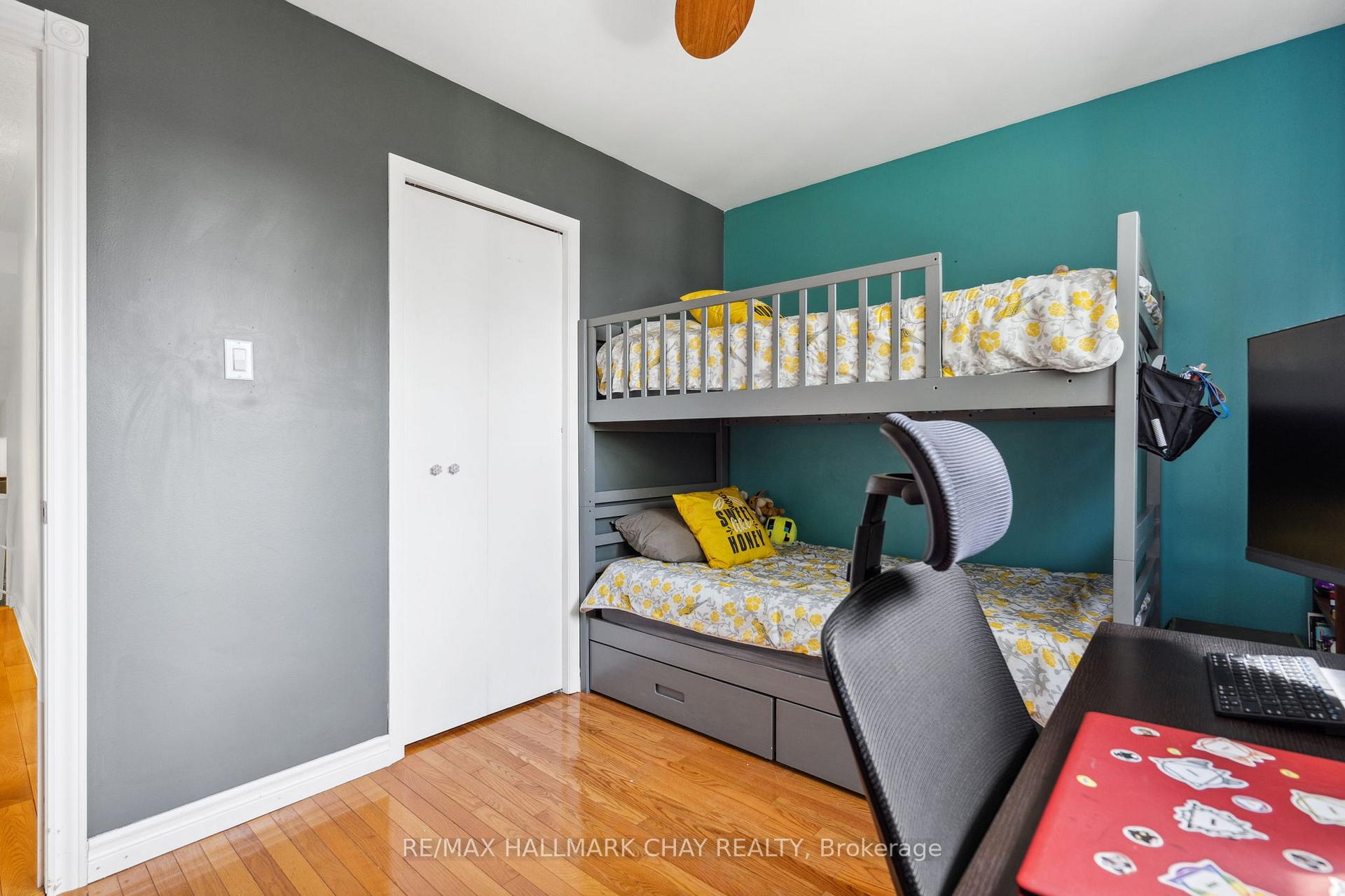 Photo 17 of 257 Edgehill Drive, Barrie, Letitia Heights — HOMEH