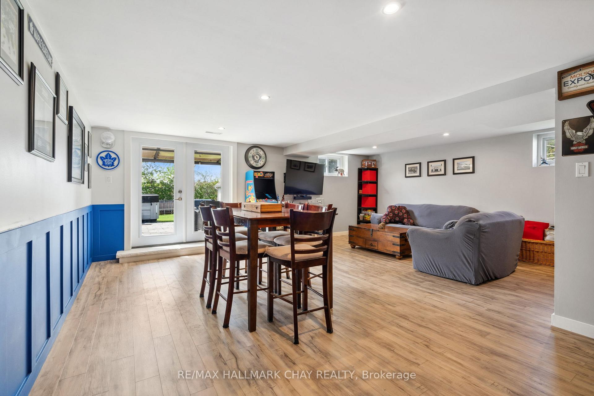 Photo 19 of 257 Edgehill Drive, Barrie, Letitia Heights — HOMEH