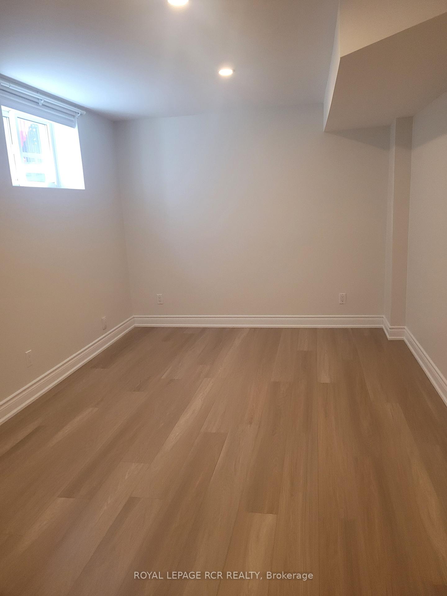 Photo 12 of 130 Widdifield Avenue, Newmarket, Armitage — HOMEH