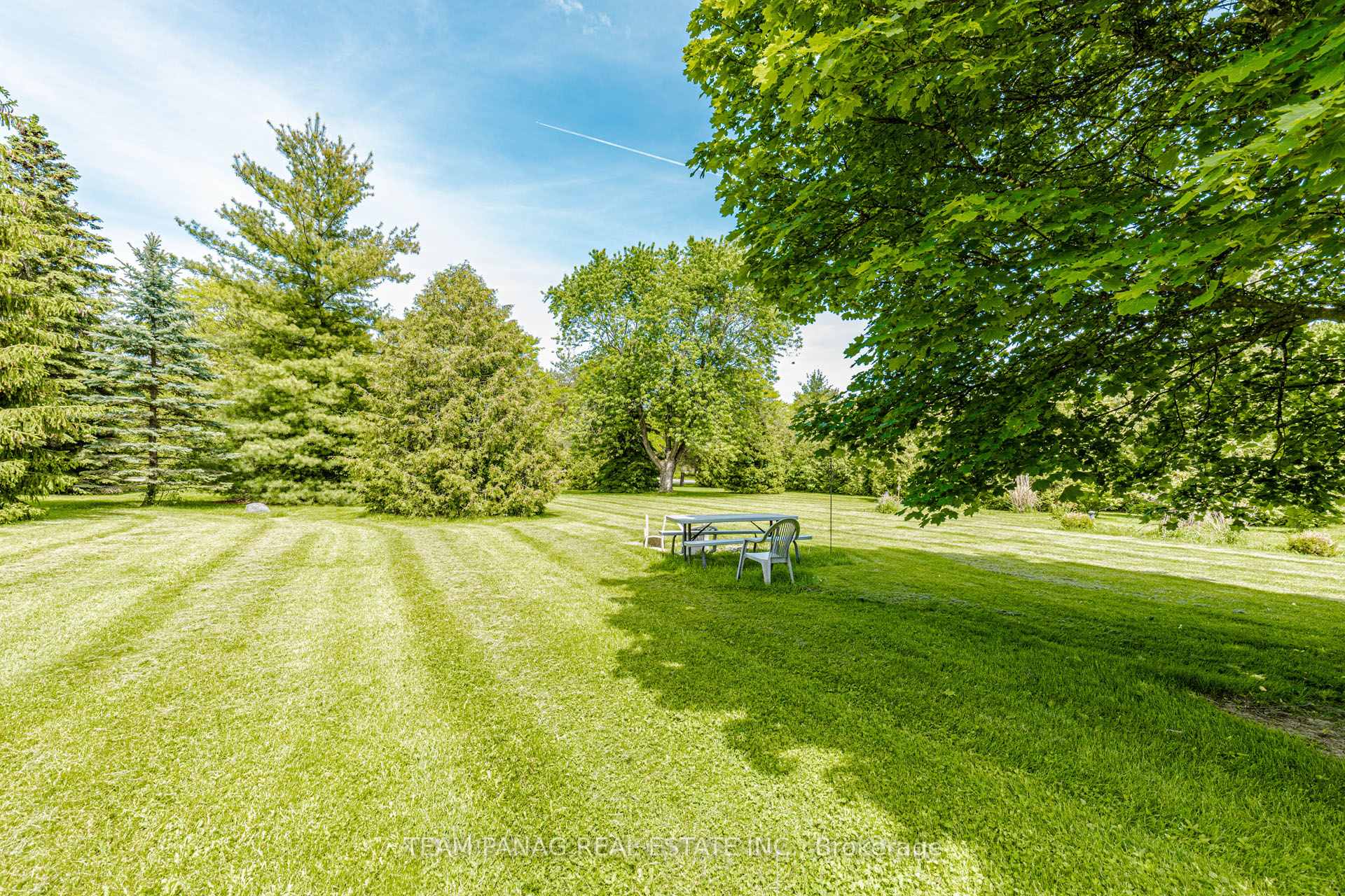 Photo 16 of 6 Forestbrook Court, Brampton, Toronto Gore Rural Estate — HOMEH