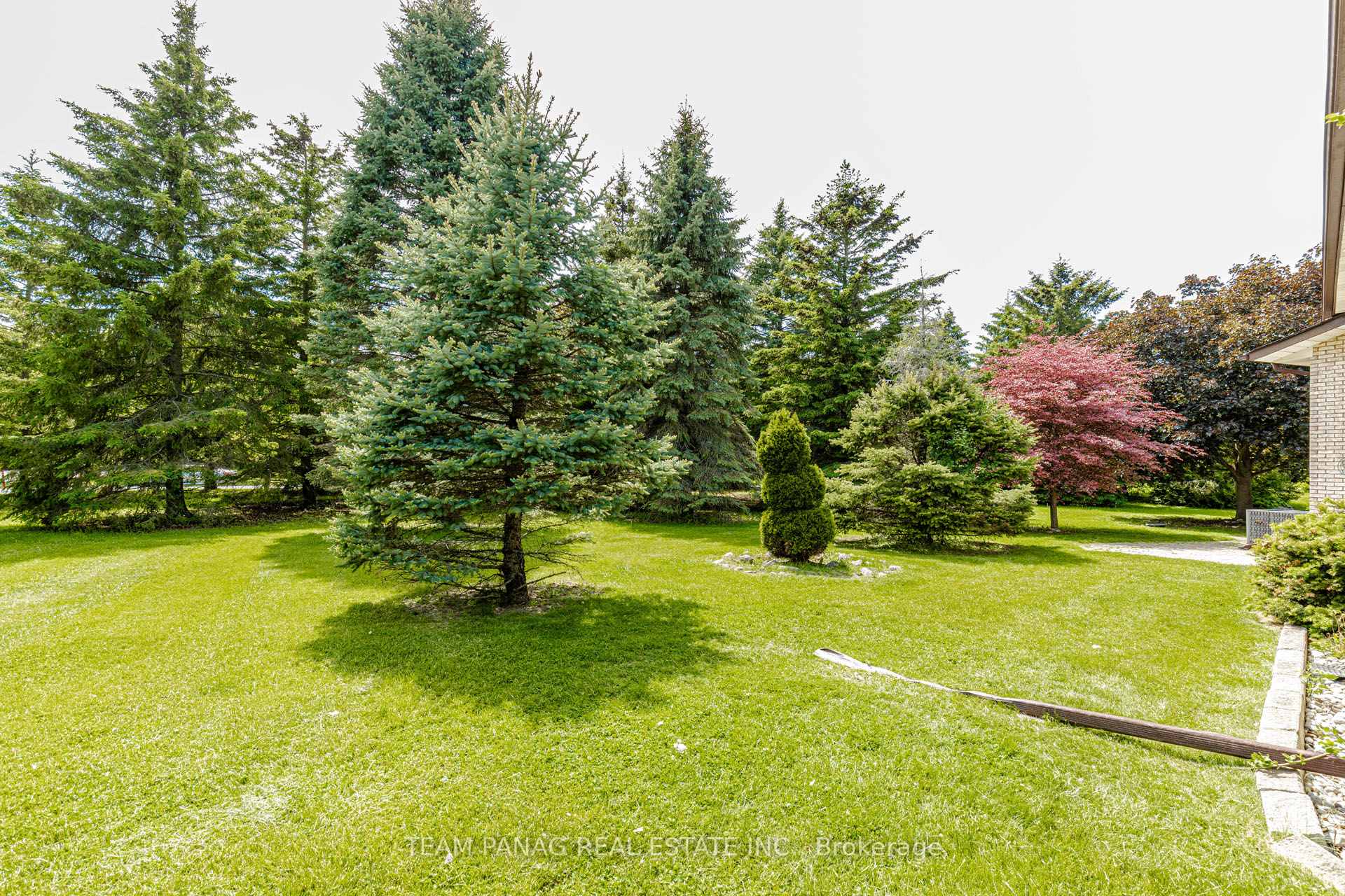 Photo 18 of 6 Forestbrook Court, Brampton, Toronto Gore Rural Estate — HOMEH
