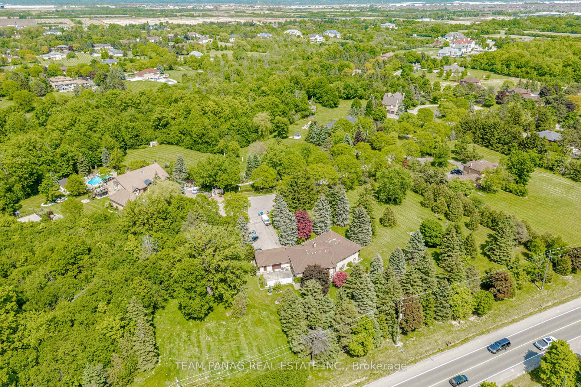 Photo 32 of 6 Forestbrook Court, Brampton, Toronto Gore Rural Estate — HOMEH