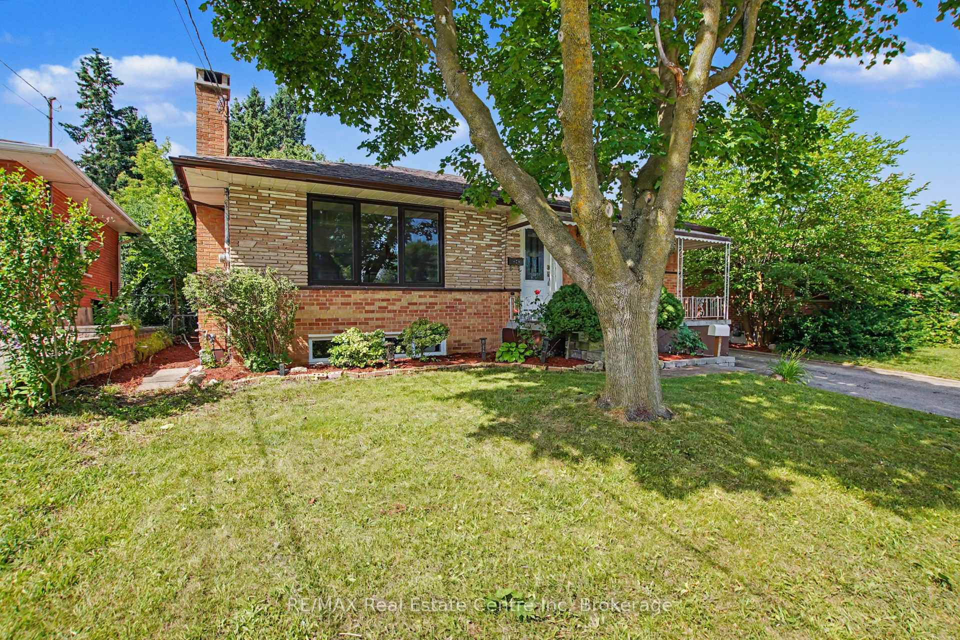 Photo 3 of 91 Dumbarton Street, Guelph, Riverside Park — HOMEH