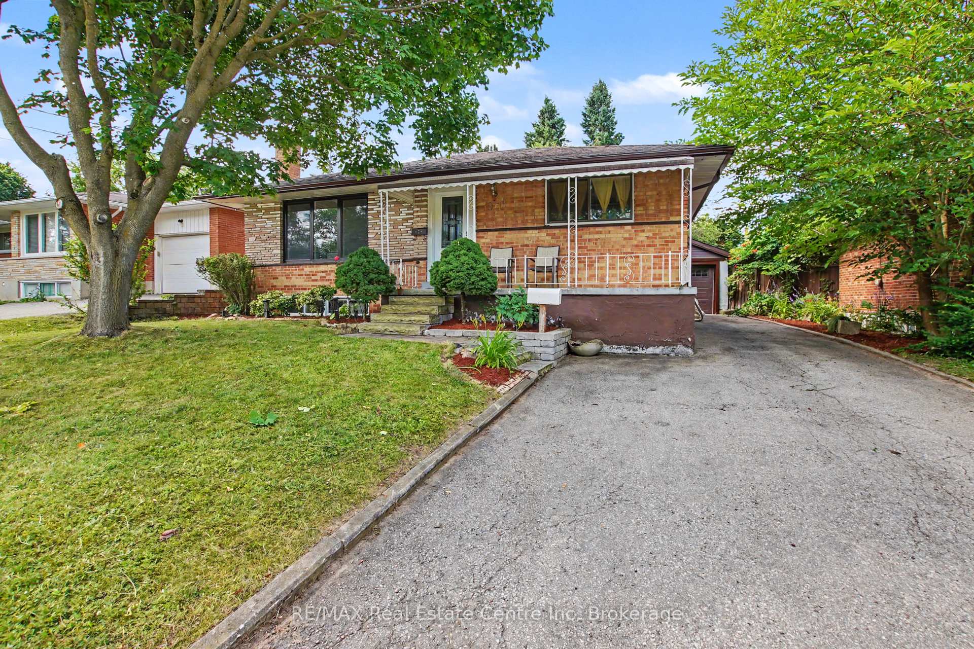 Photo 4 of 91 Dumbarton Street, Guelph, Riverside Park — HOMEH
