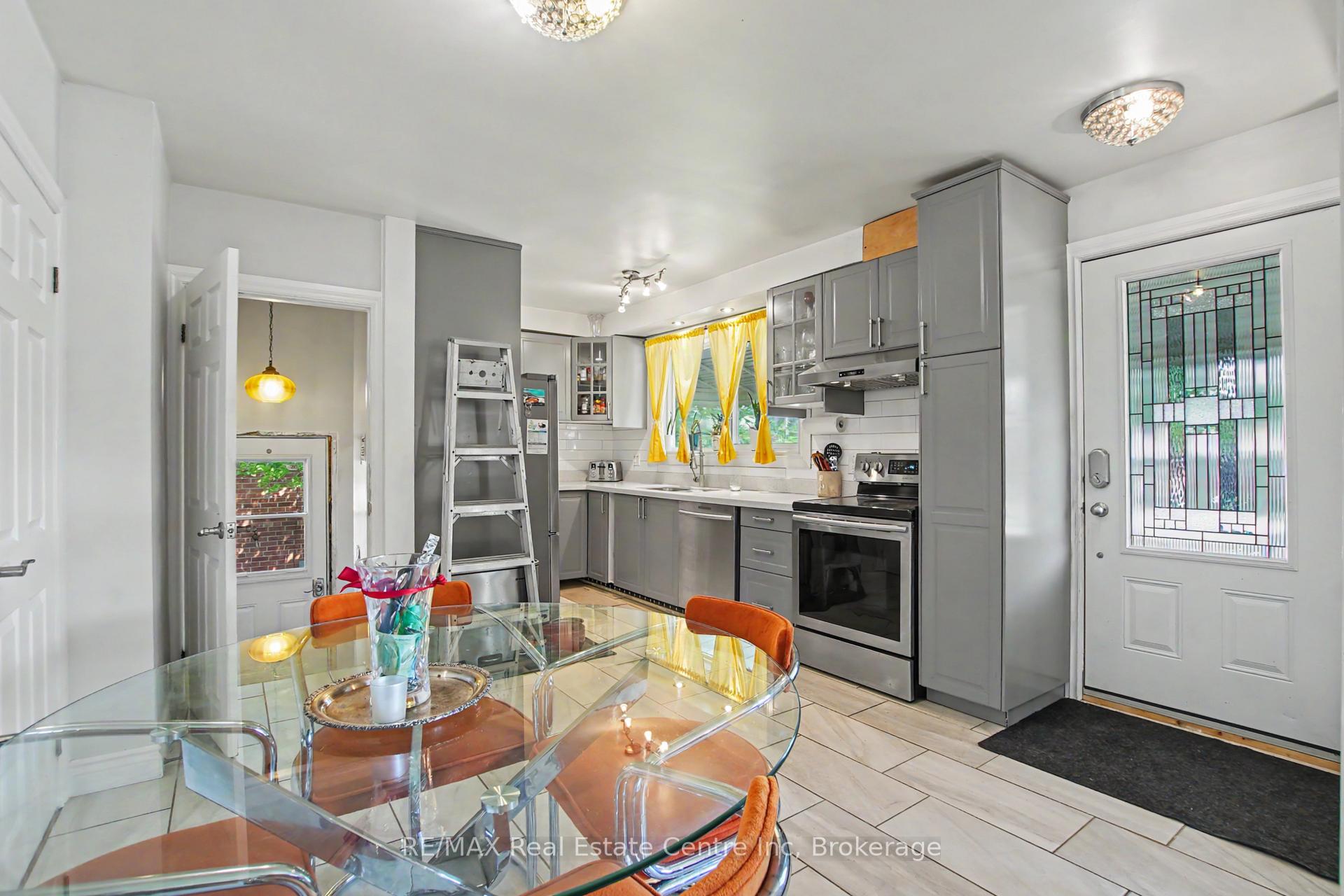Photo 6 of 91 Dumbarton Street, Guelph, Riverside Park — HOMEH