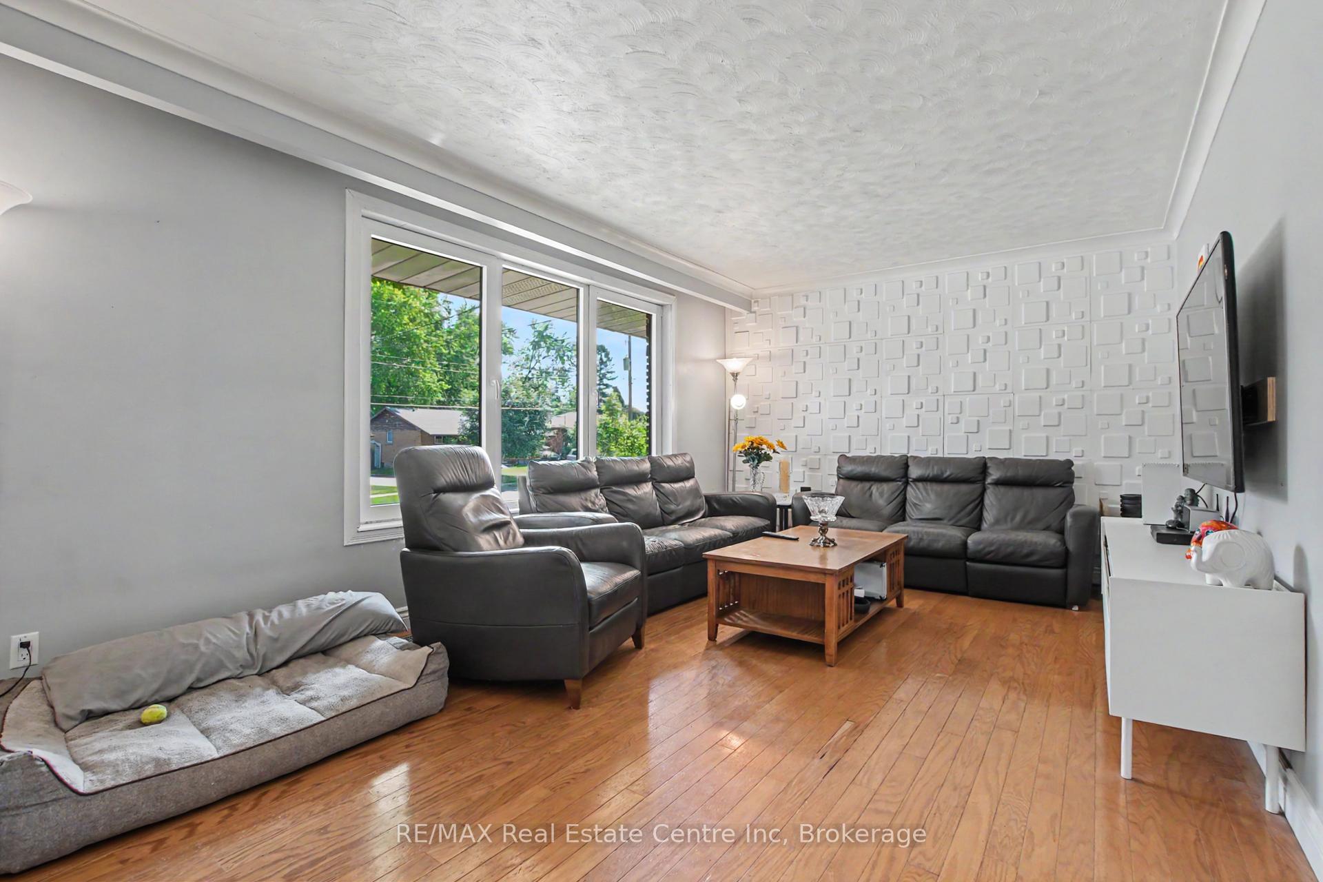 Photo 10 of 91 Dumbarton Street, Guelph, Riverside Park — HOMEH