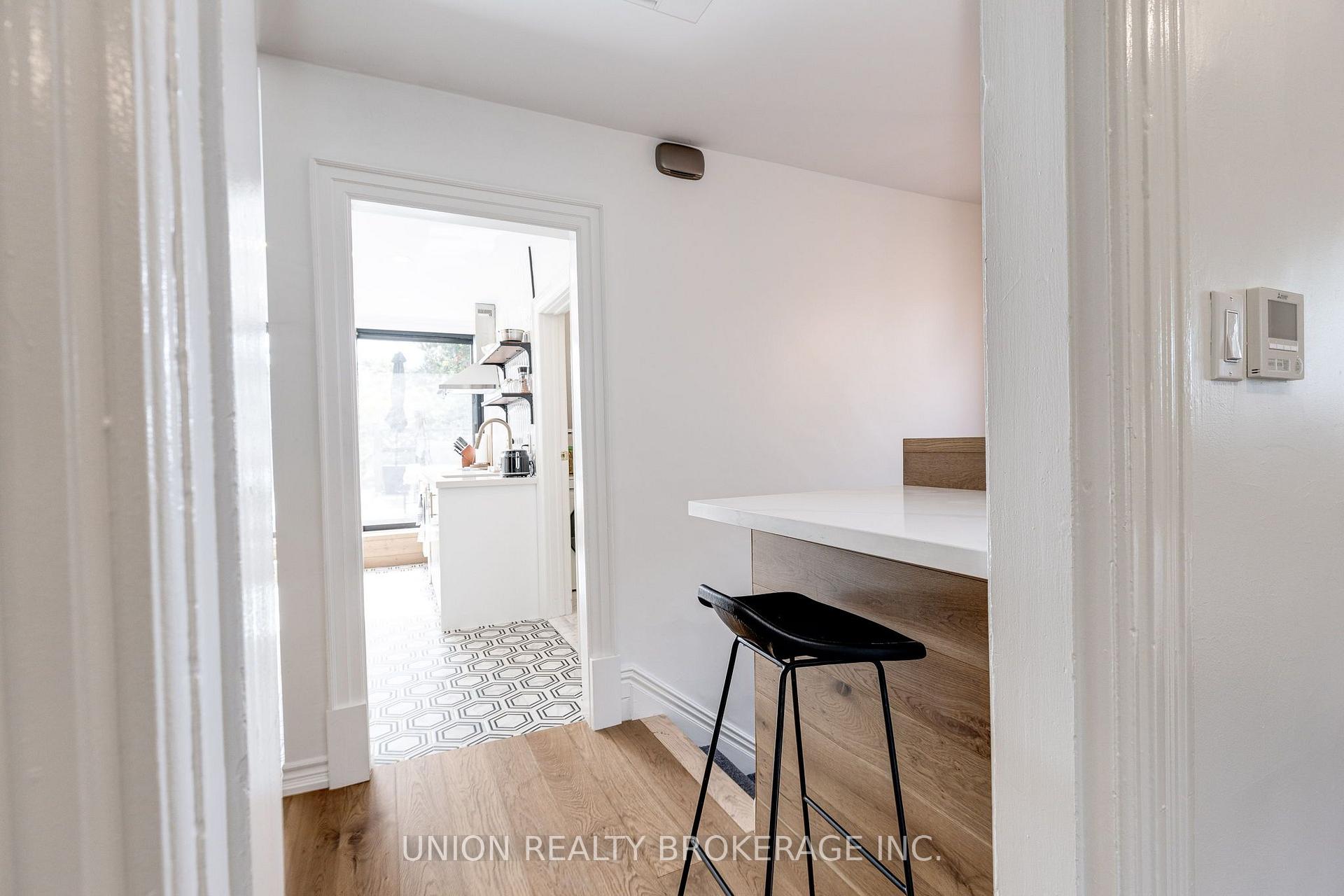 Photo 5 of Unit 300, 3 Withrow Avenue, Toronto, North Riverdale — HOMEH