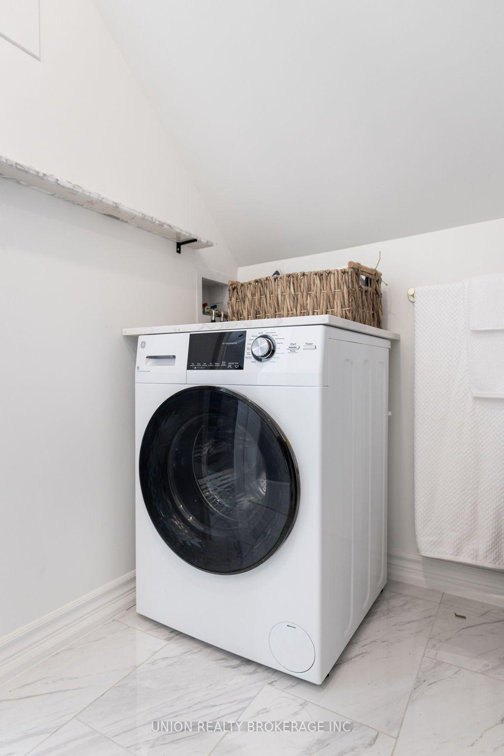 Photo 28 of Unit 300, 3 Withrow Avenue, Toronto, North Riverdale — HOMEH