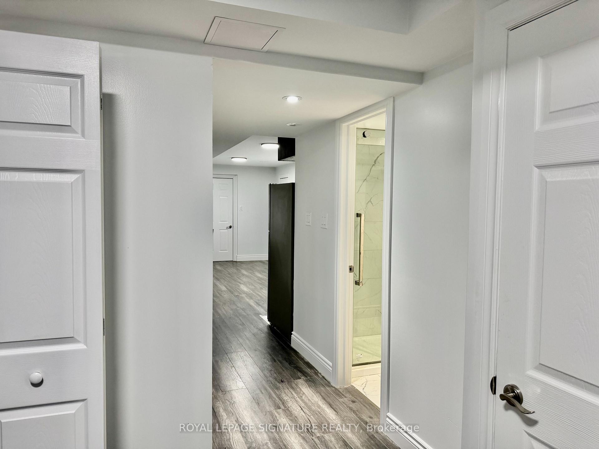Photo 8 of 80 Midcrest Circle, Brampton, Credit Valley — HOMEH