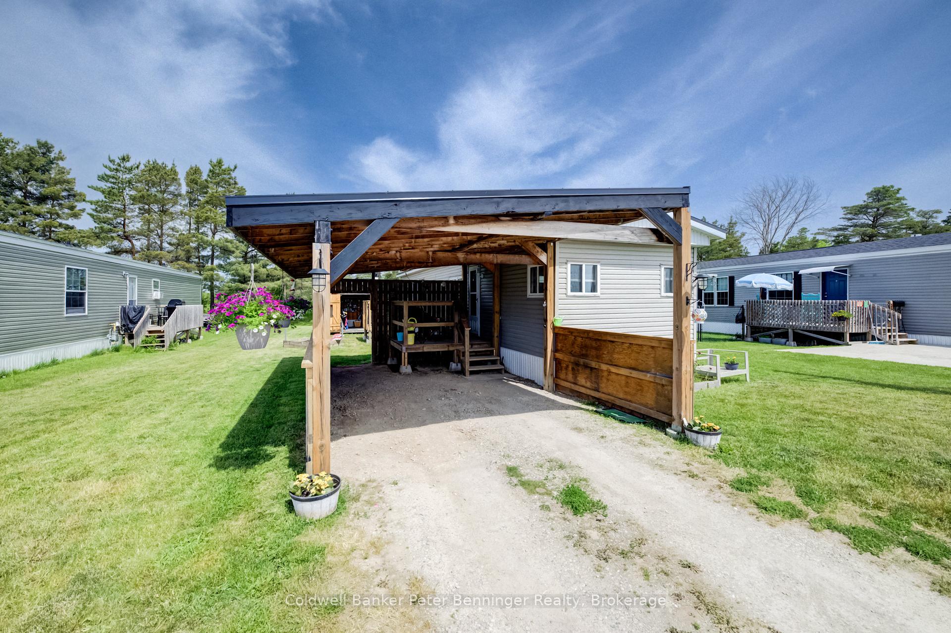 Photo 2 of 33 Dove Road, Brockton — HOMEH