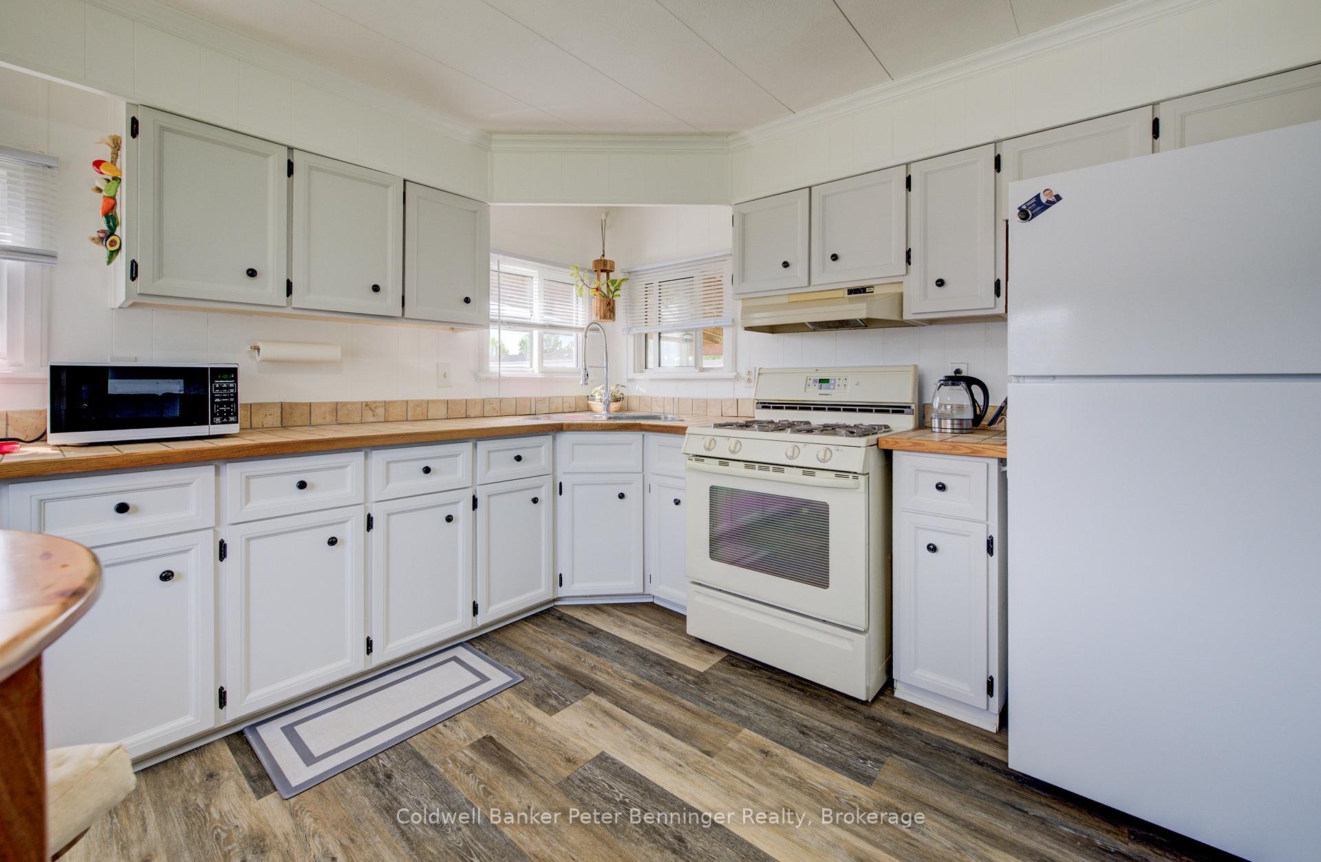 Photo 13 of 33 Dove Road, Brockton — HOMEH