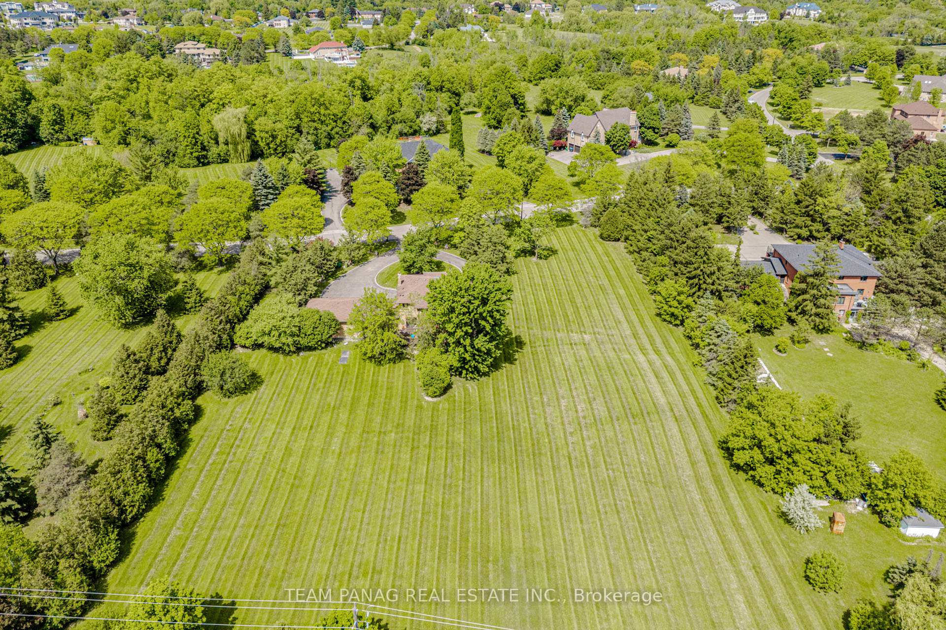 Photo 13 of 4 Forestbrook Court, Brampton, Toronto Gore Rural Estate — HOMEH
