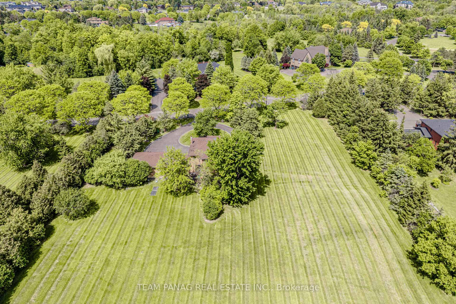 Photo 14 of 4 Forestbrook Court, Brampton, Toronto Gore Rural Estate — HOMEH
