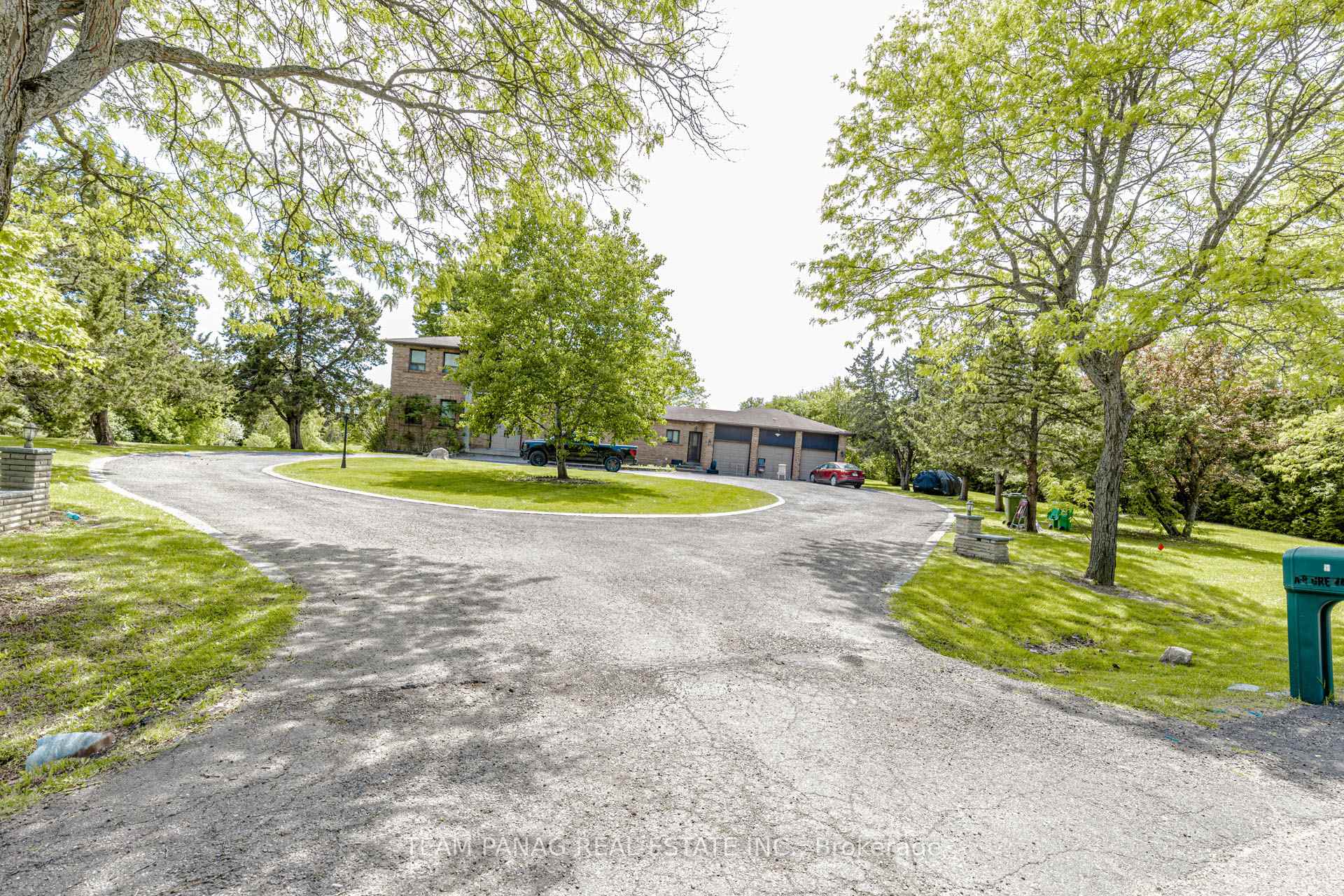 Photo 21 of 4 Forestbrook Court, Brampton, Toronto Gore Rural Estate — HOMEH