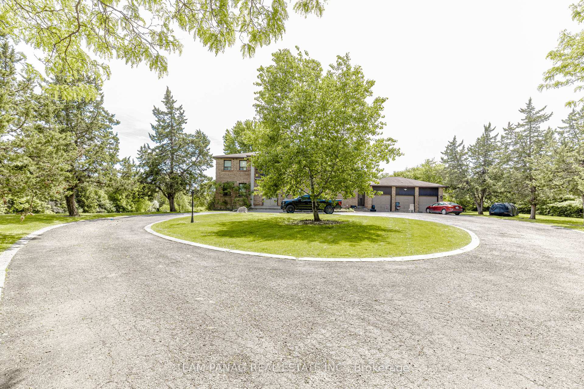Photo 23 of 4 Forestbrook Court, Brampton, Toronto Gore Rural Estate — HOMEH