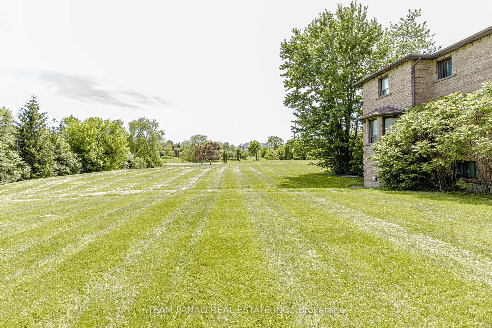 Photo 27 of 4 Forestbrook Court, Brampton, Toronto Gore Rural Estate — HOMEH