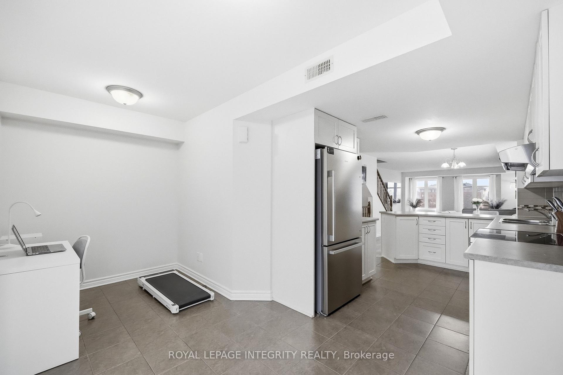 Photo 11 of 2341 Esprit Drive, Ottawa, Avalon East — HOMEH