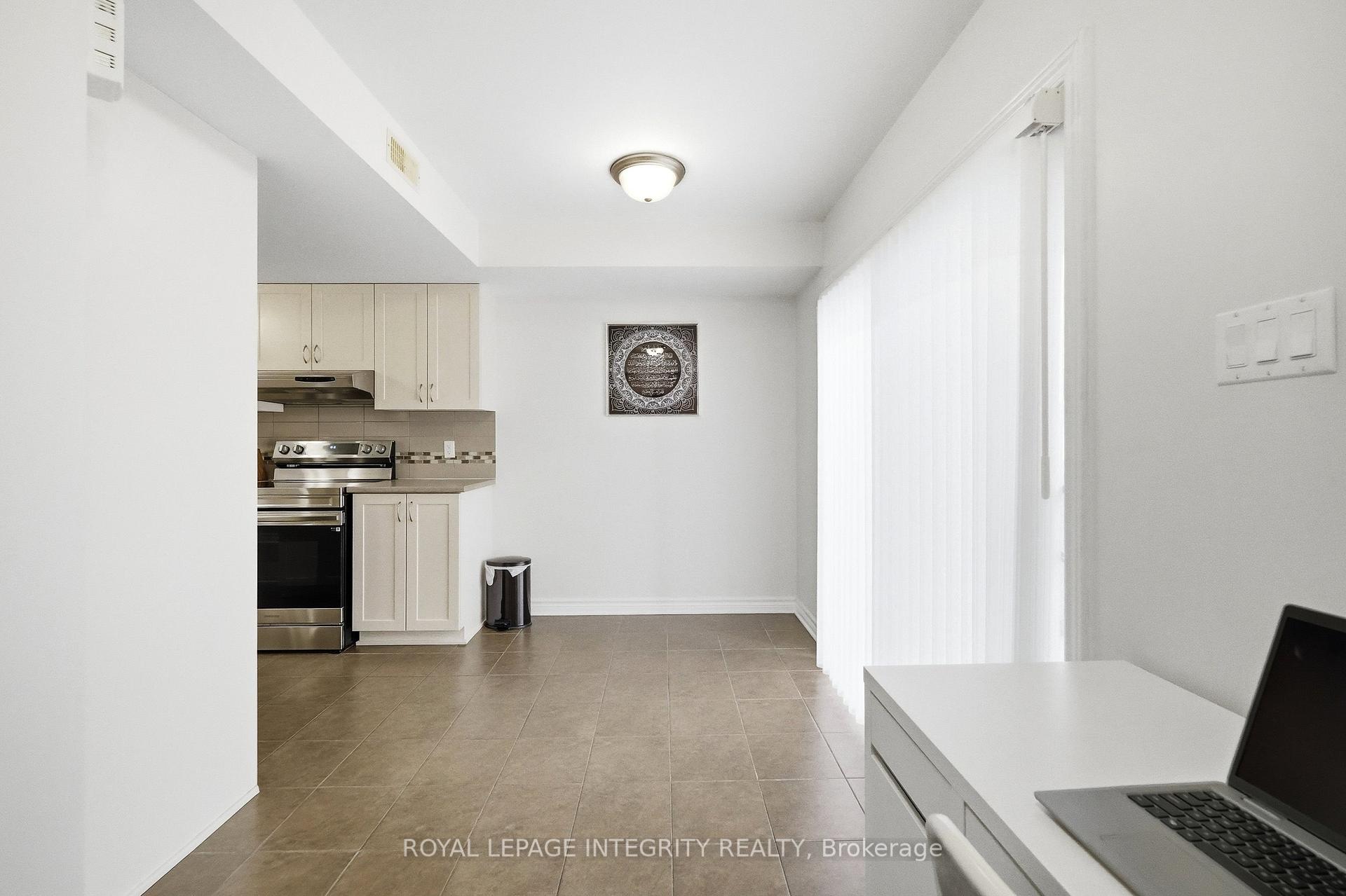 Photo 12 of 2341 Esprit Drive, Ottawa, Avalon East — HOMEH