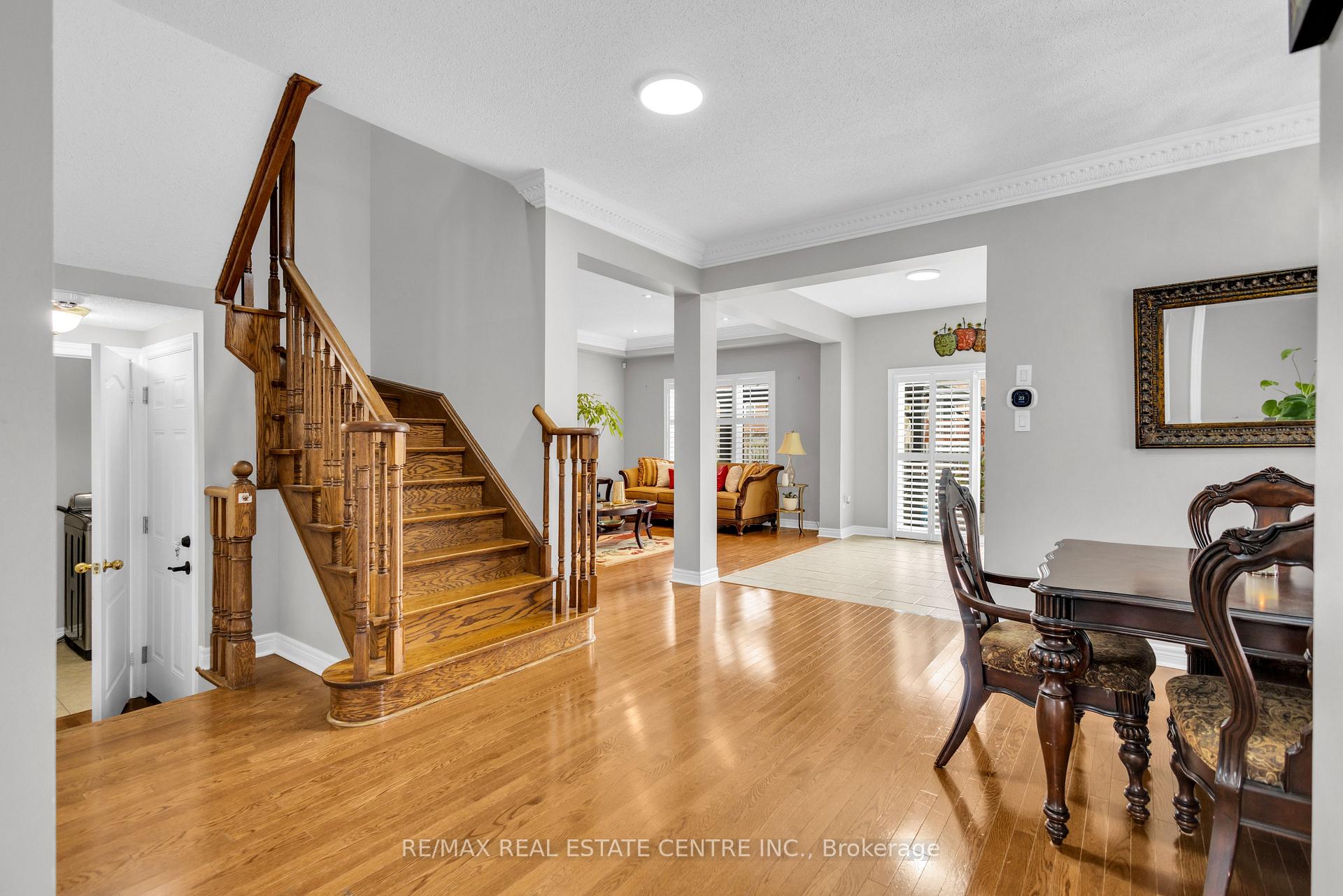 Photo 2 of 20 Sparhill Street, Brampton, Sandringham-Wellington — HOMEH