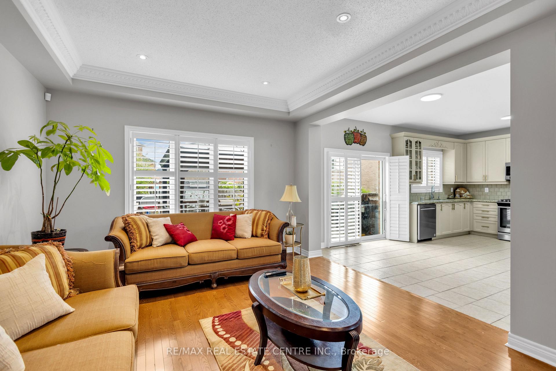 Photo 4 of 20 Sparhill Street, Brampton, Sandringham-Wellington — HOMEH