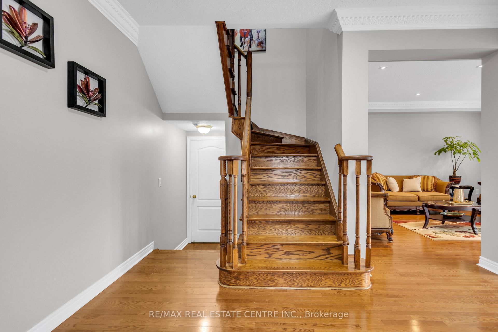Photo 8 of 20 Sparhill Street, Brampton, Sandringham-Wellington — HOMEH