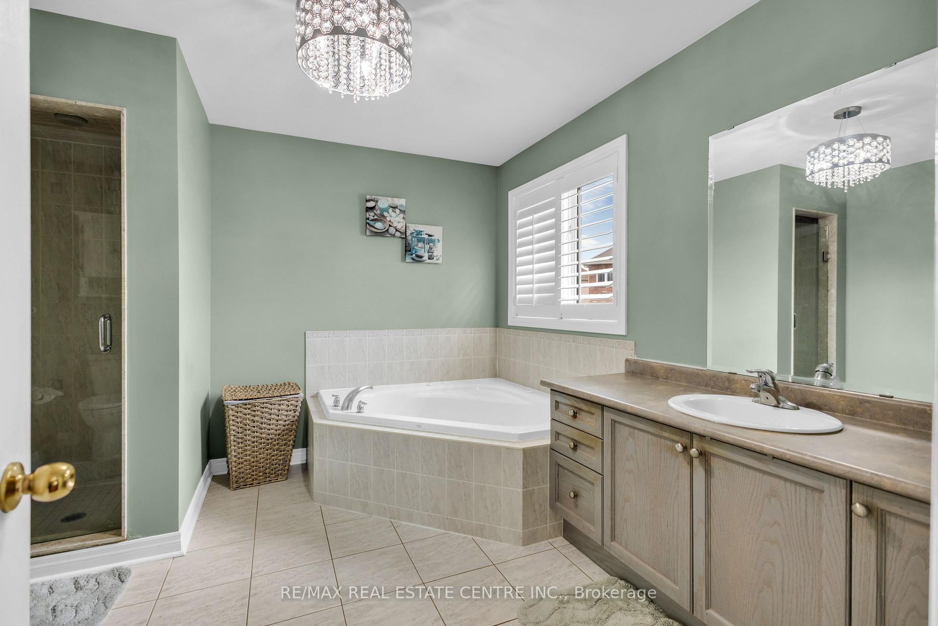 Photo 10 of 20 Sparhill Street, Brampton, Sandringham-Wellington — HOMEH