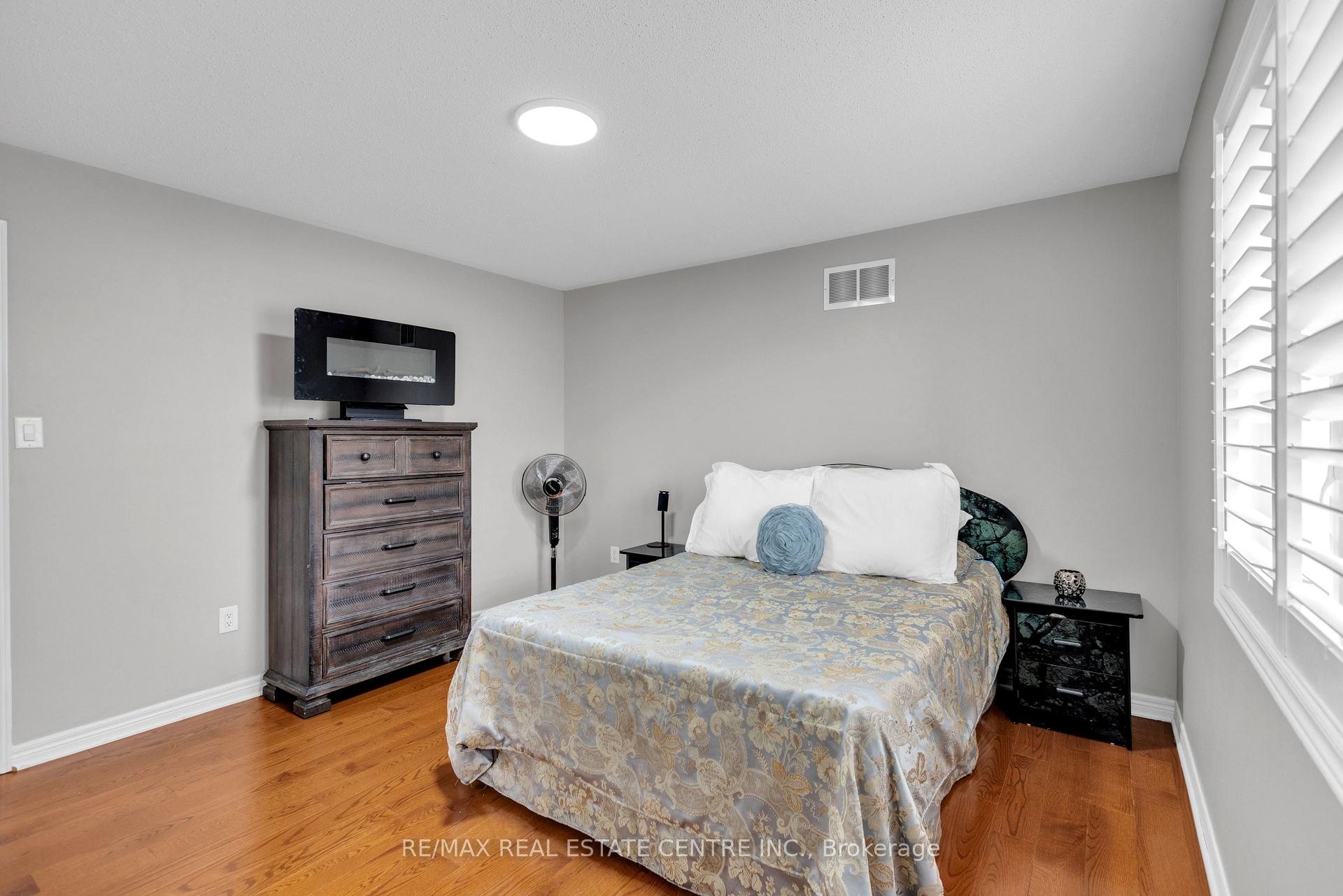 Photo 48 of 20 Sparhill Street, Brampton, Sandringham-Wellington — HOMEH
