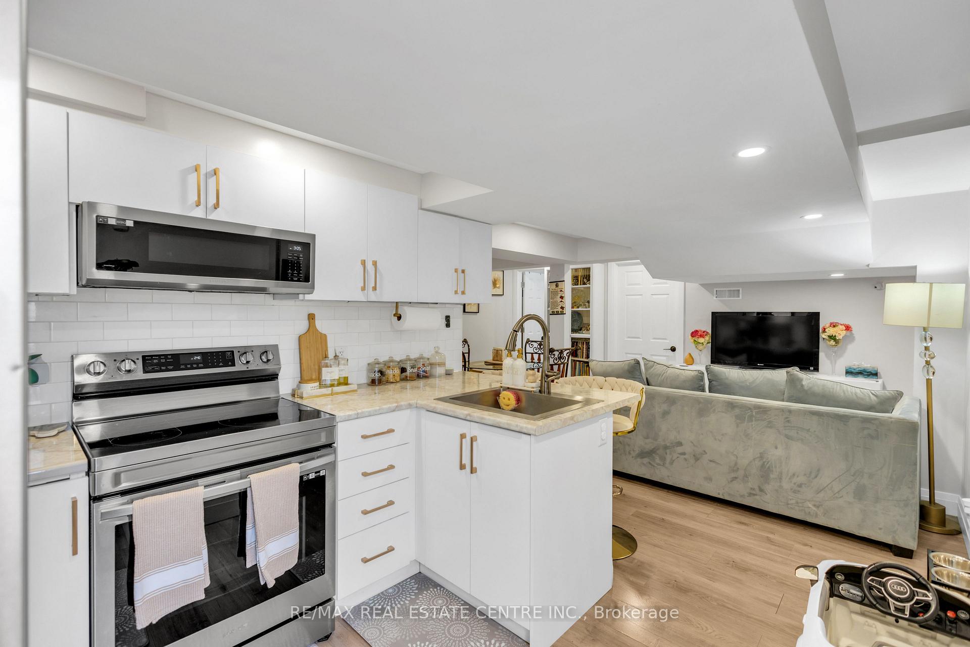 Photo 27 of 20 Sparhill Street, Brampton, Sandringham-Wellington — HOMEH