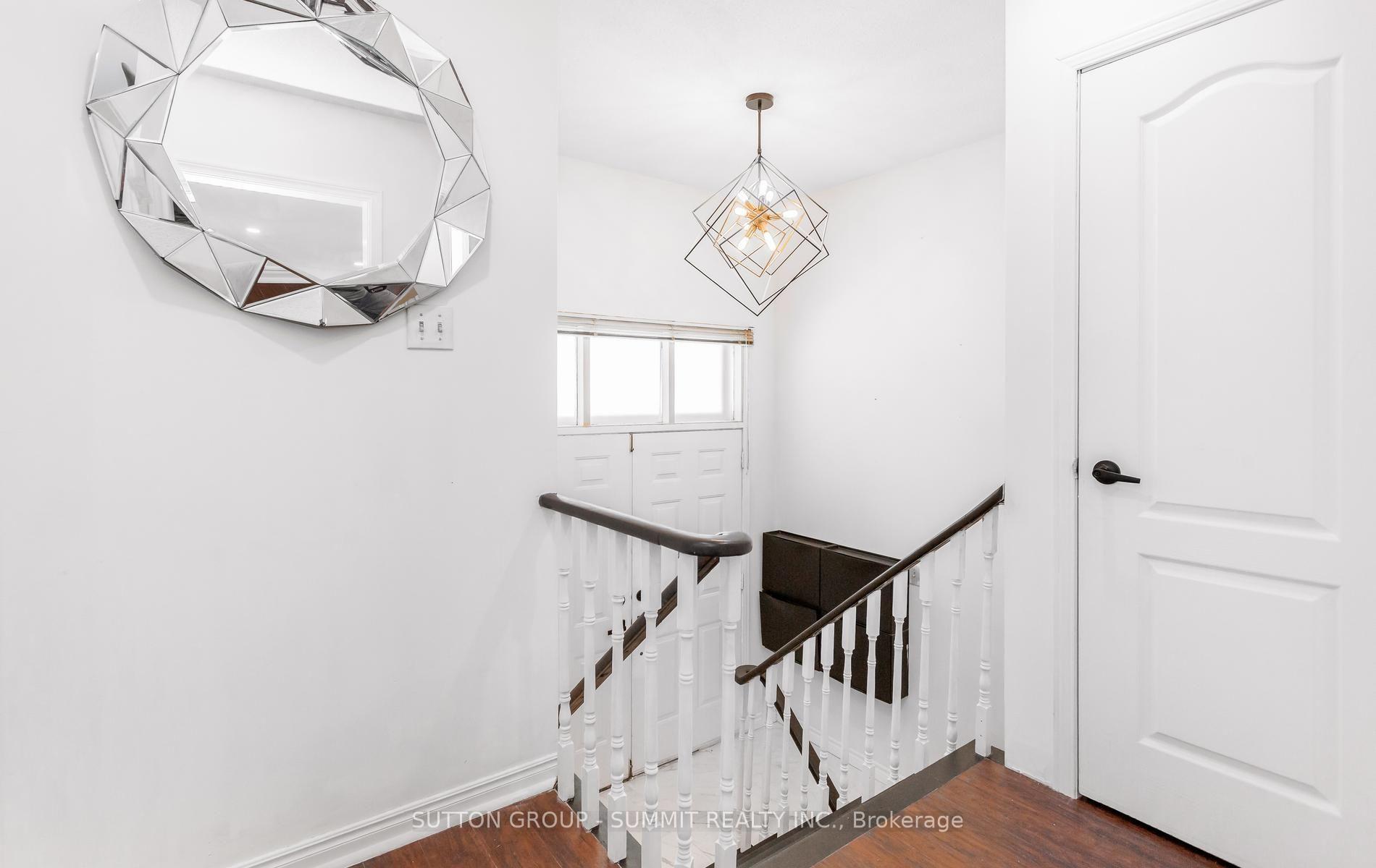 Photo 6 of 20 Sawmill Road, North York, Glenfield-Jane Heights — HOMEH