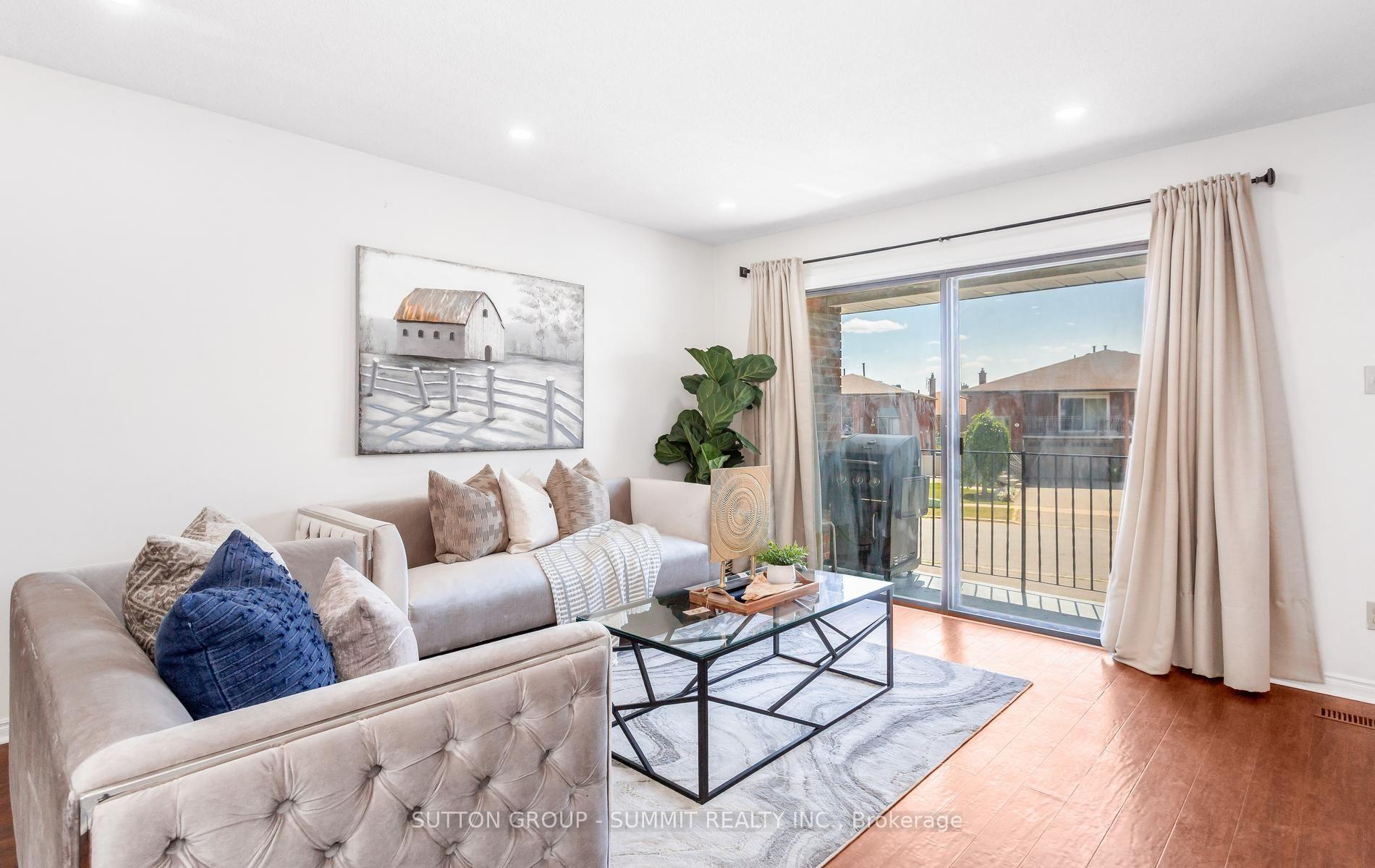 Photo 9 of 20 Sawmill Road, North York, Glenfield-Jane Heights — HOMEH