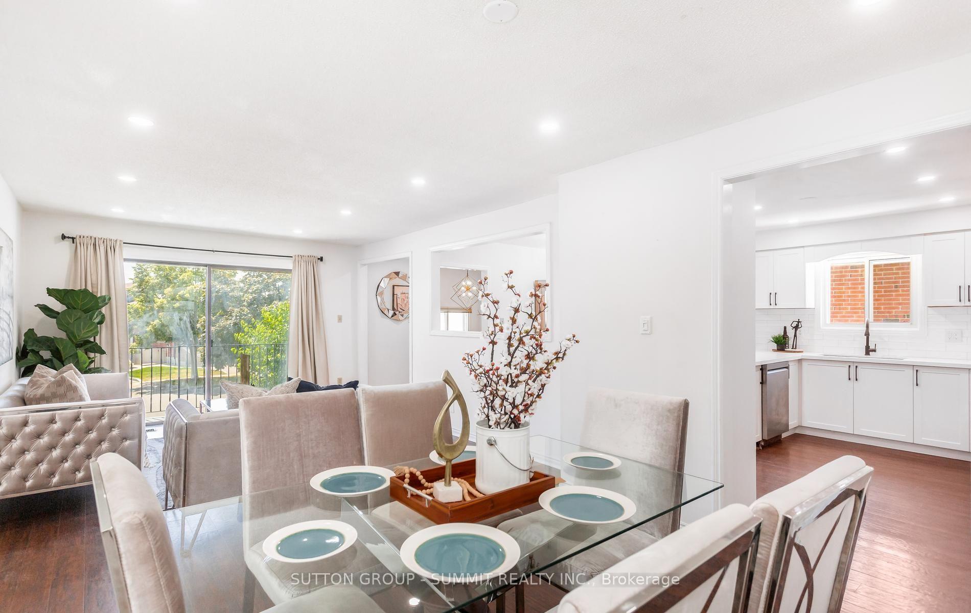 Photo 16 of 20 Sawmill Road, North York, Glenfield-Jane Heights — HOMEH