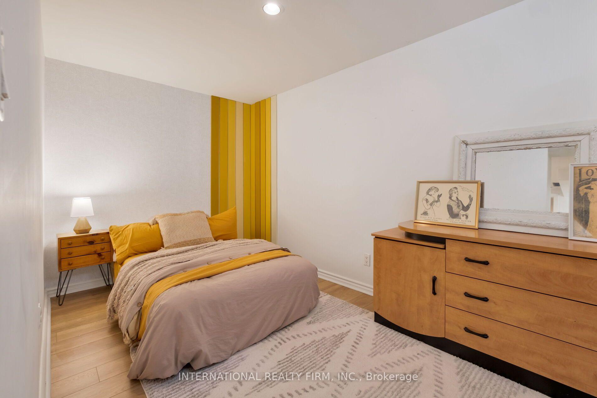 Photo 12 of 319 Markham Street, Toronto, Palmerston-Little Italy — HOMEH