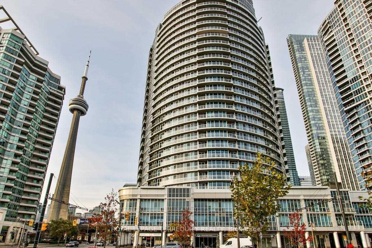 Photo 1 of Unit 2605, 218 Queens Quay W, Toronto, Waterfront Communities — HOMEH