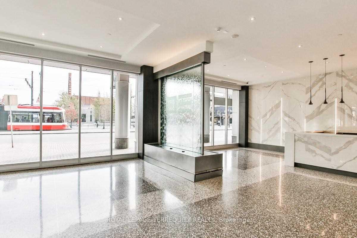 Photo 2 of Unit 2605, 218 Queens Quay W, Toronto, Waterfront Communities — HOMEH