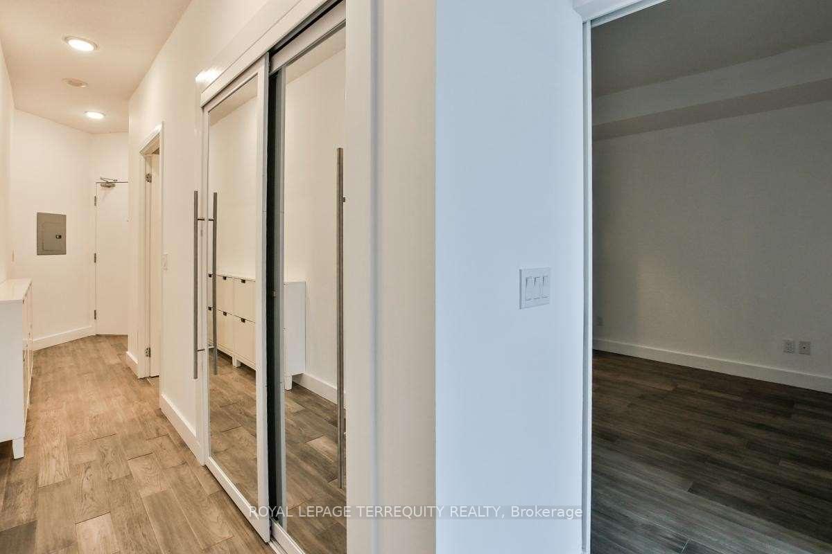 Photo 3 of Unit 2605, 218 Queens Quay W, Toronto, Waterfront Communities — HOMEH