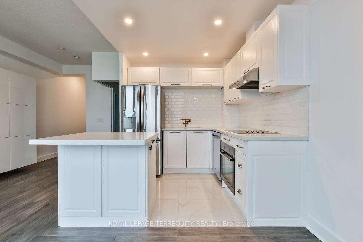 Photo 9 of Unit 2605, 218 Queens Quay W, Toronto, Waterfront Communities — HOMEH